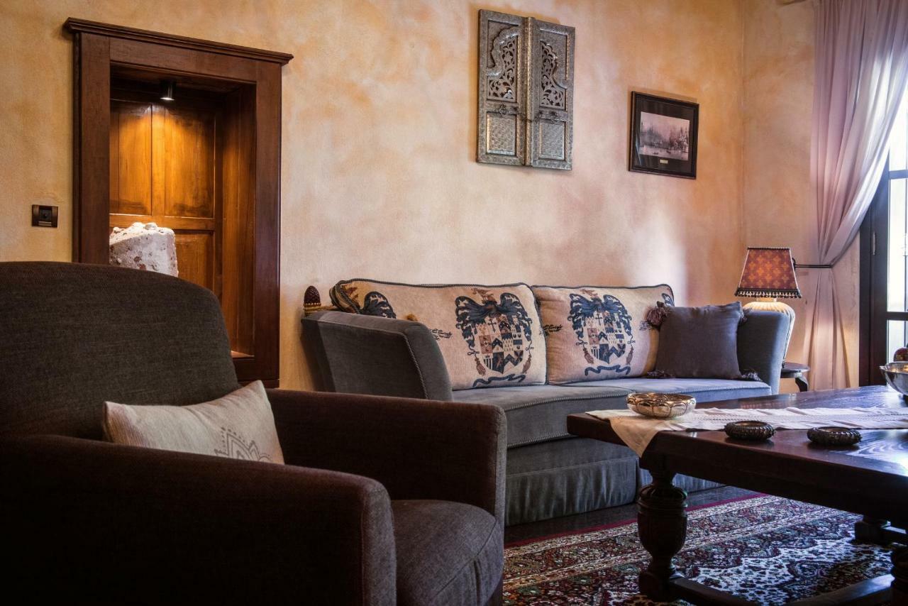 Lemuria Manor, Wine Dark Sea Villas Rhodes City エクステリア 写真